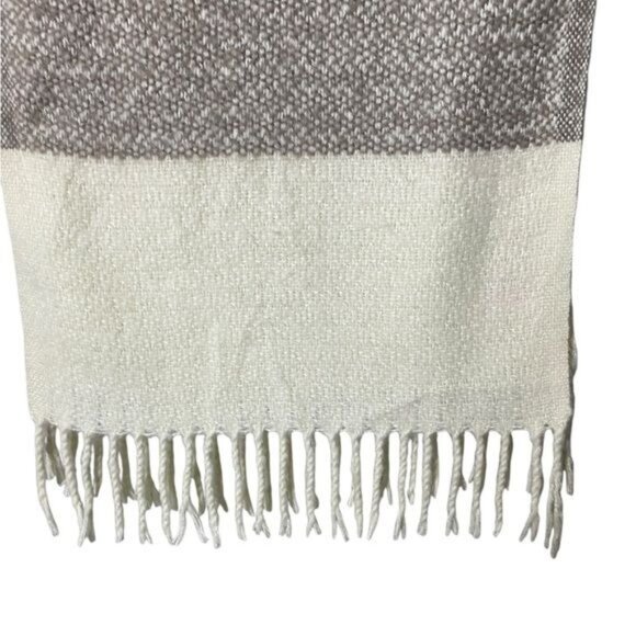 Isaac Mizrahi Womens Chunky Cozy Scarf Wrap Color Block Neutral Cabincor… - Picture 2 of 5